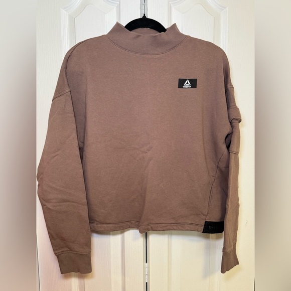 Reebok - Women's Casual Athletic Sporty Warm Brown Long Sleeve Mockneck Crop Top - Picture 2 of 8